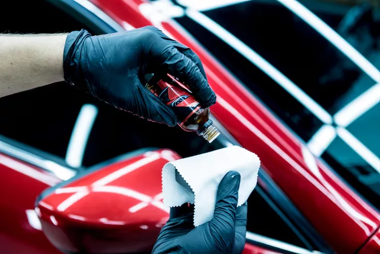 Detailing eksterior mobil