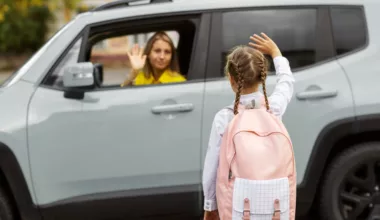 mobil untuk antar anak sekolah