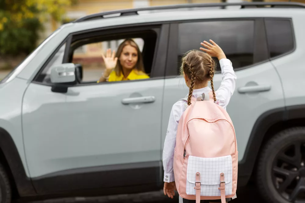 mobil untuk antar anak sekolah