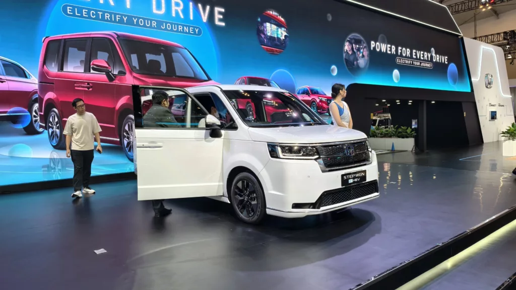 Honda STEP WGN e:HEV