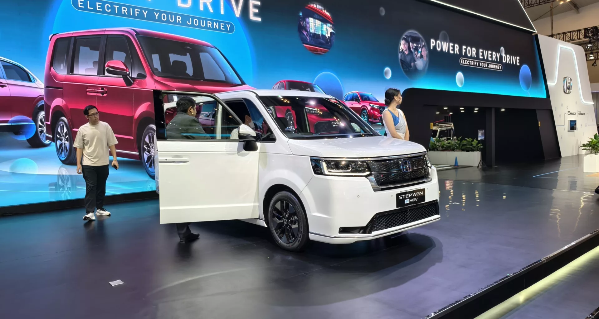 Honda STEP WGN e:HEV