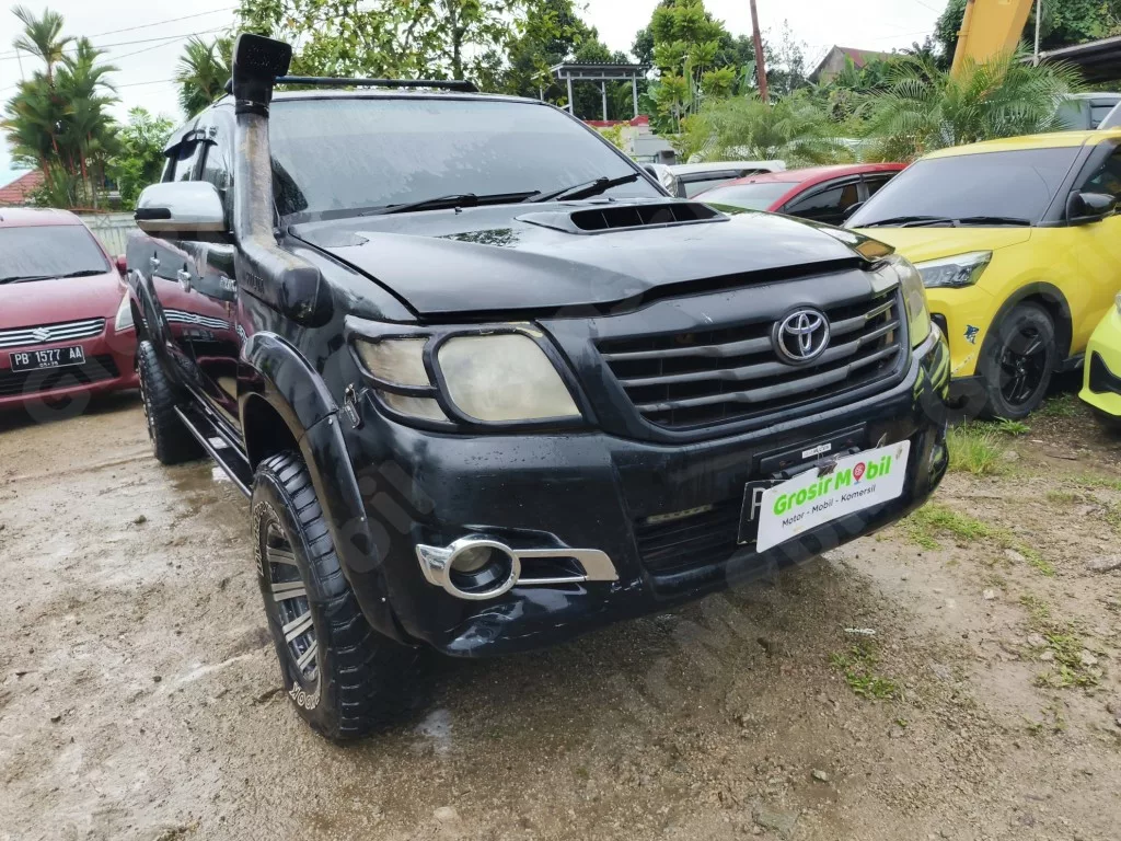 TOYOTA HILUX DOUBLE CABIN 4X4 G 2.5 PU 2014