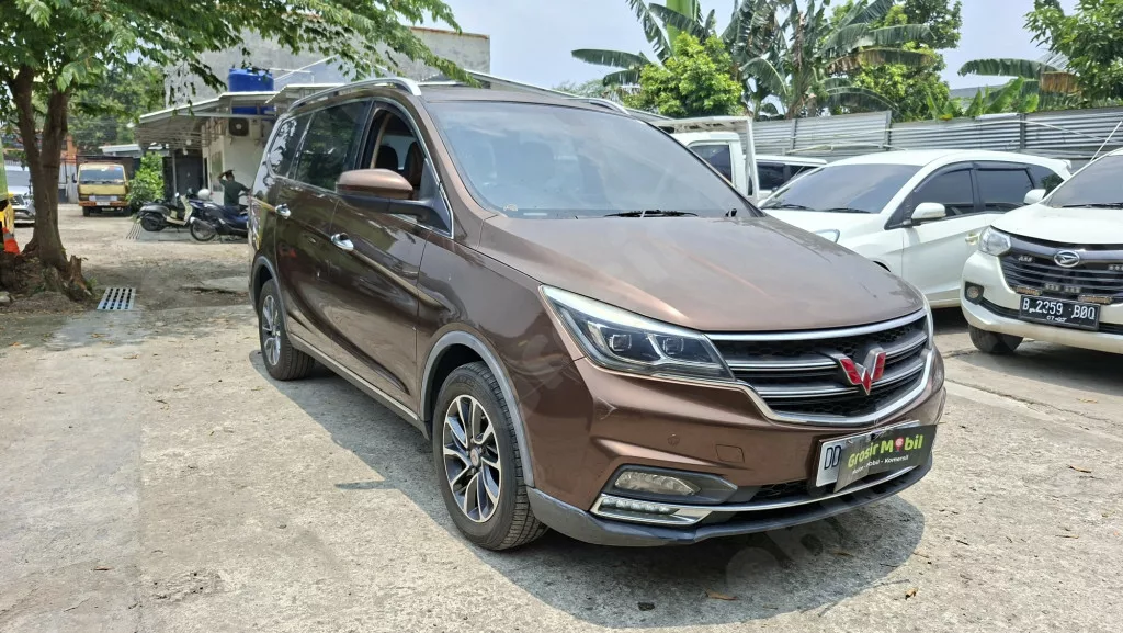 WULING CORTEZ L LUX PLUS 1.8 MT 2017