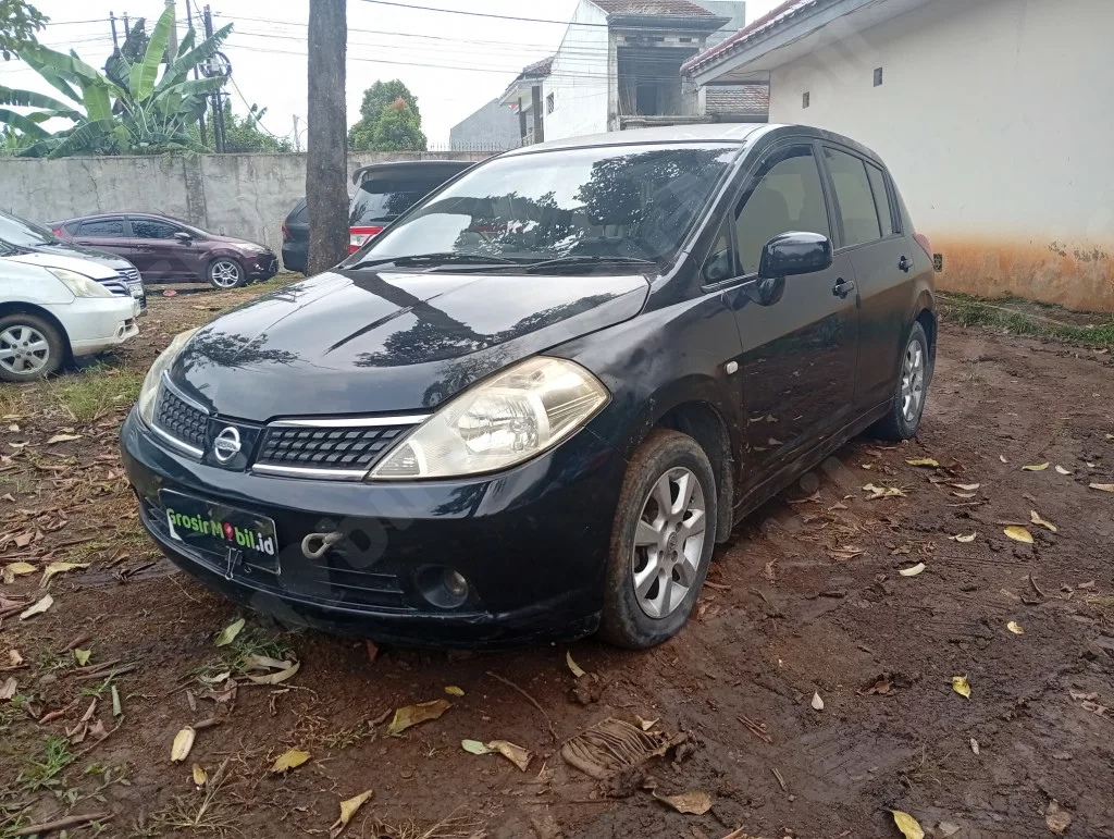 NISSAN LATIO 1.8 AT 2009