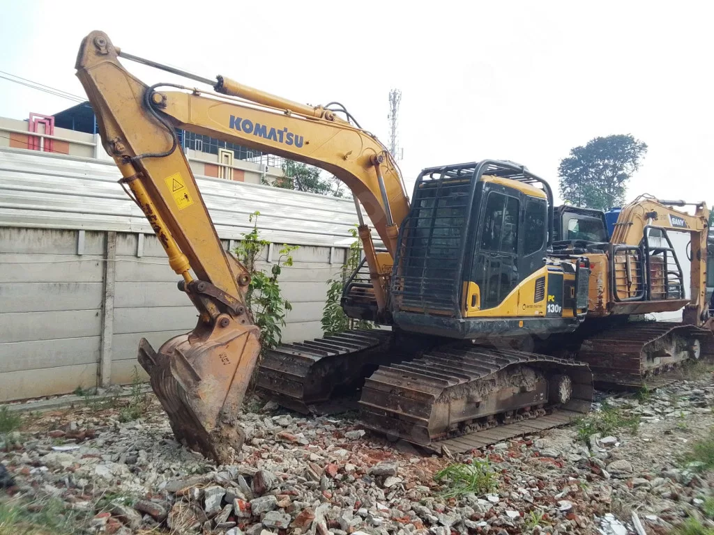 KOMATSU HYDRAULIC EXCAVATOR PC130F 7 2021